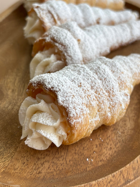 Classic Vanilla Cream Horns